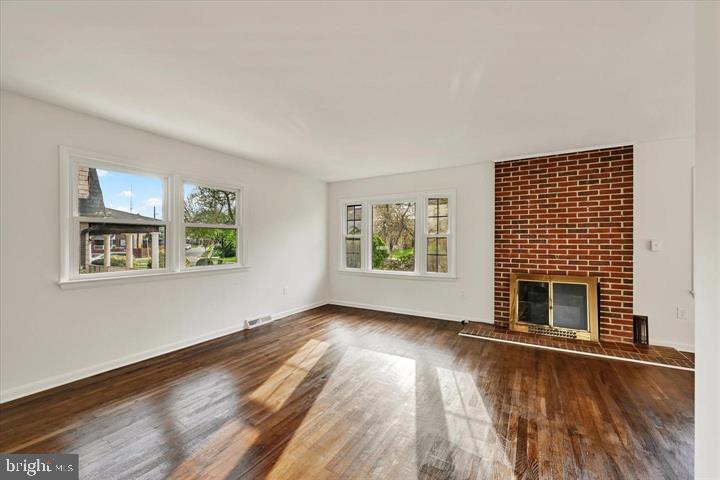 3814 Grantley Road Baltimore, MD 21215 - Photo 4 of 28 Gallery Image 4