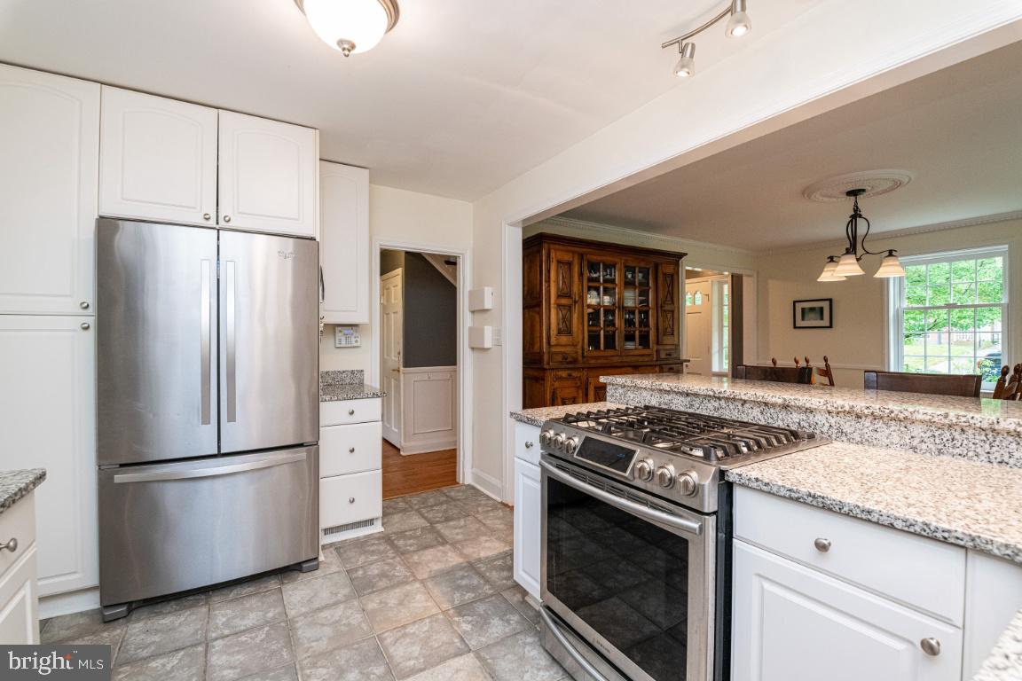 3917 Juniper Road Baltimore, MD 21218 - Photo 22 of 75 Stainless steel appliances