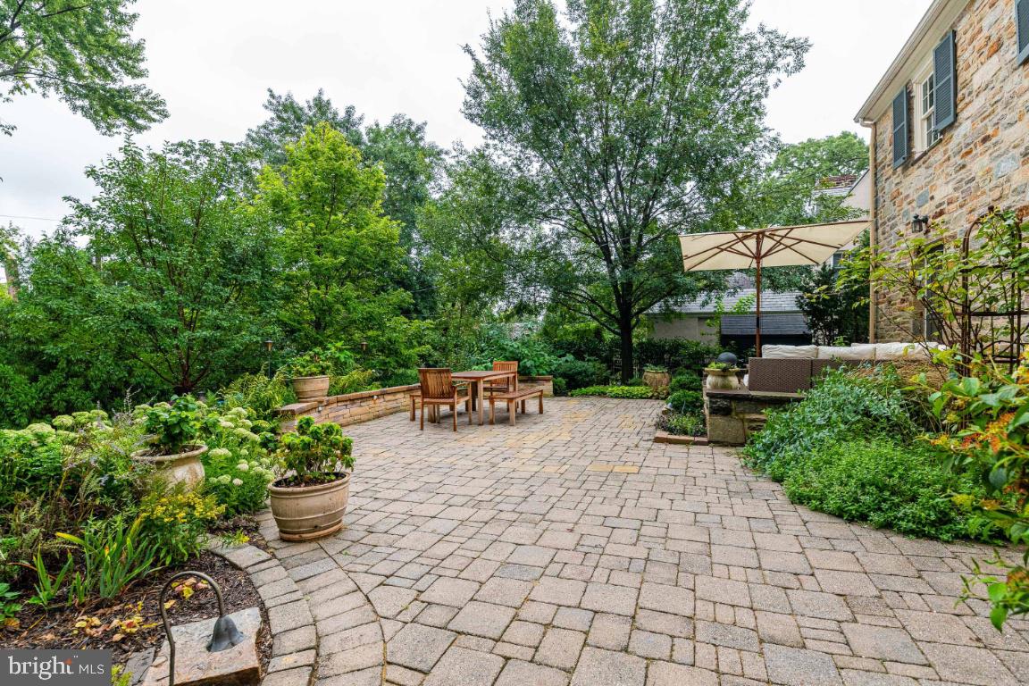 3917 Juniper Road Baltimore, MD 21218 - Photo 48 of 75 Landscaped patio