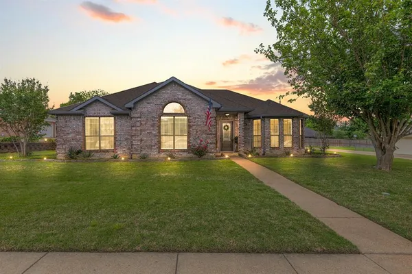 $385,000 | 106 Brandon Lane, Forney, TX 75126
