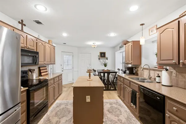 $385,000 | 106 Brandon Lane, Forney, TX 75126