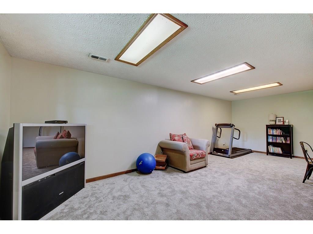 4327 Moss Ridge Circle Indianapolis, IN 46237 - Photo 22 of 25 Gallery Image 22
