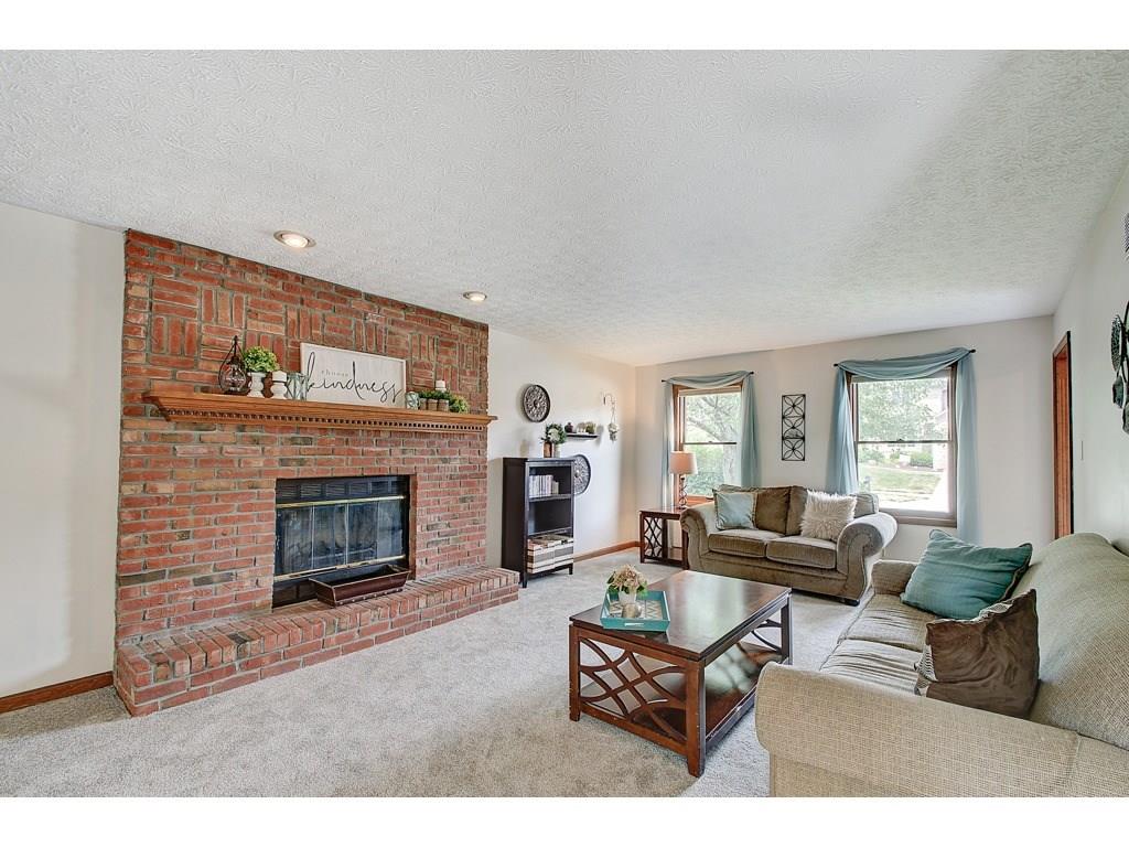 4327 Moss Ridge Circle Indianapolis, IN 46237 - Photo 9 of 25 Gallery Image 9
