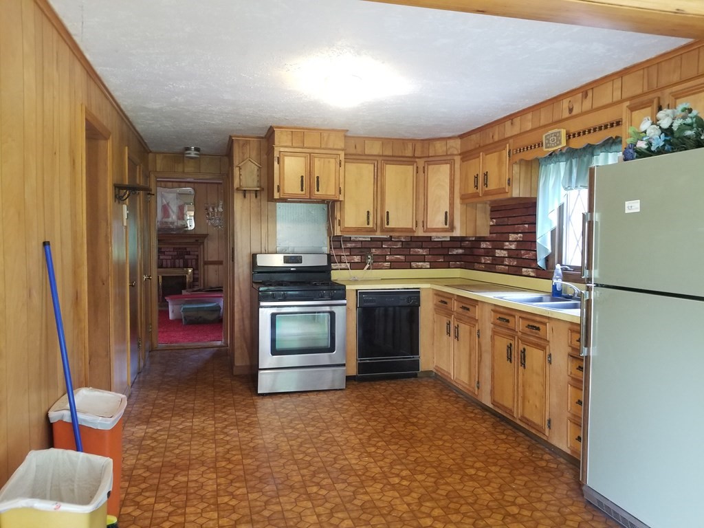 7 Good Street Billerica, MA 01821 - Photo 8 of 17 Gallery Image 8
