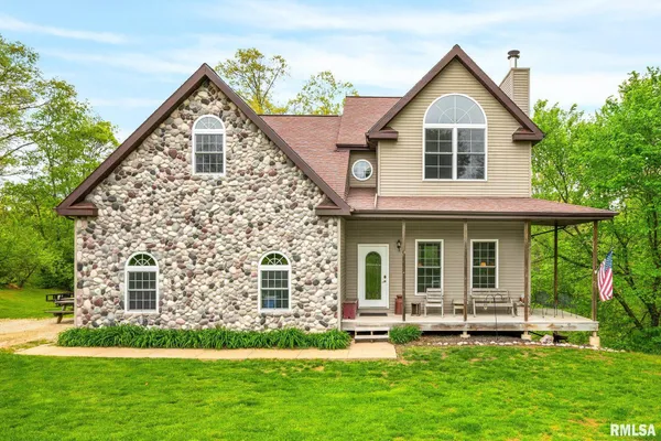 $312,900 | 150 Knollcrest Circle, Dahinda, IL 61428
