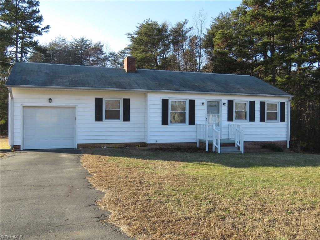5826 Jones Road Walkertown, NC 27051 - Photo 1 of 29 Front view of home