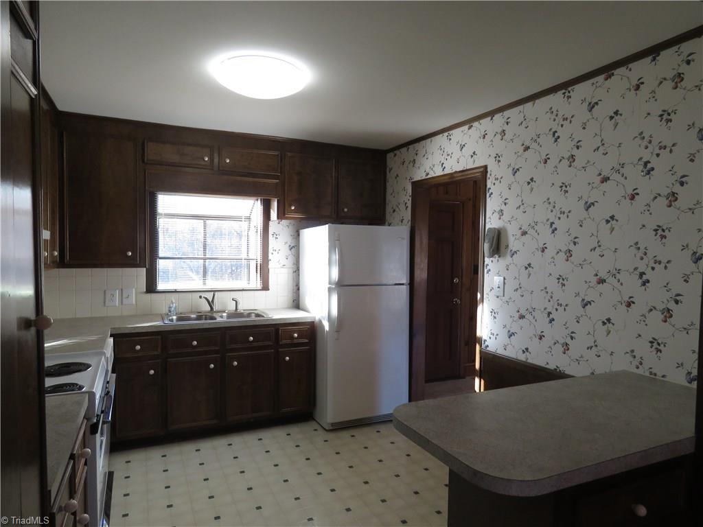 5826 Jones Road Walkertown, NC 27051 - Photo 15 of 29 Kitchen