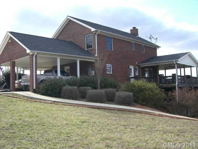 1380 Whitewolf Road Clover, SC 29710 - Photo 2 of 16