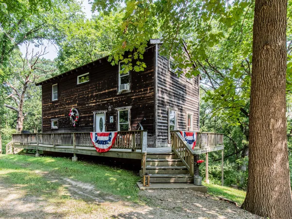 $169,900 | 3 Poplar Drive, Putnam, IL 61560