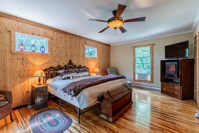 $179,900 | 3 Poplar Drive, Putnam, IL 61560