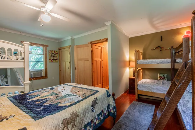 $179,900 | 3 Poplar Drive, Putnam, IL 61560