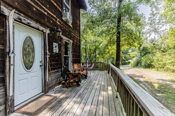 $169,900 | 3 Poplar Drive, Putnam, IL 61560