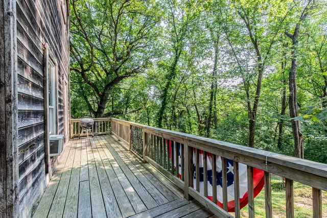 $179,900 | 3 Poplar Drive, Putnam, IL 61560