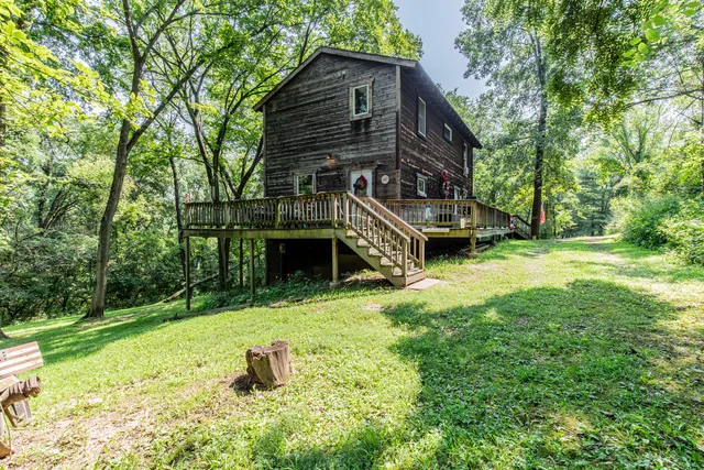 $179,900 | 3 Poplar Drive, Putnam, IL 61560