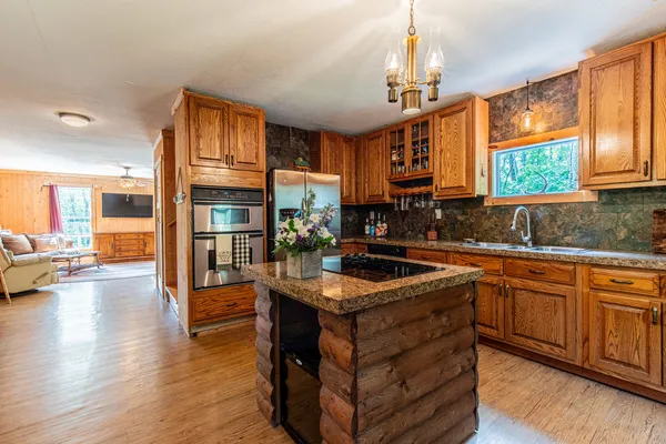 $169,900 | 3 Poplar Drive, Putnam, IL 61560