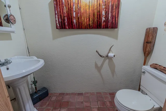 $179,900 | 3 Poplar Drive, Putnam, IL 61560