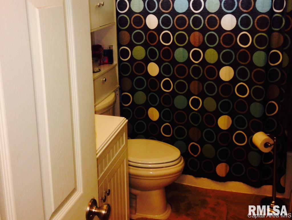 1410 Johnson Lane Springfield, IL 62702 - Photo 8 of 18
