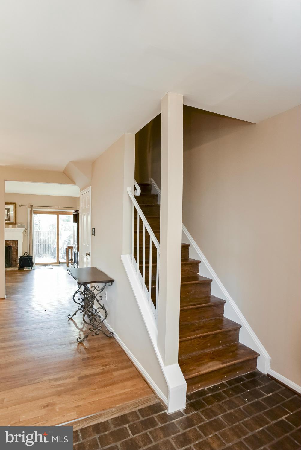 7441 Timberock Road Falls Church, VA 22043 - Photo 2 of 20 Foyer