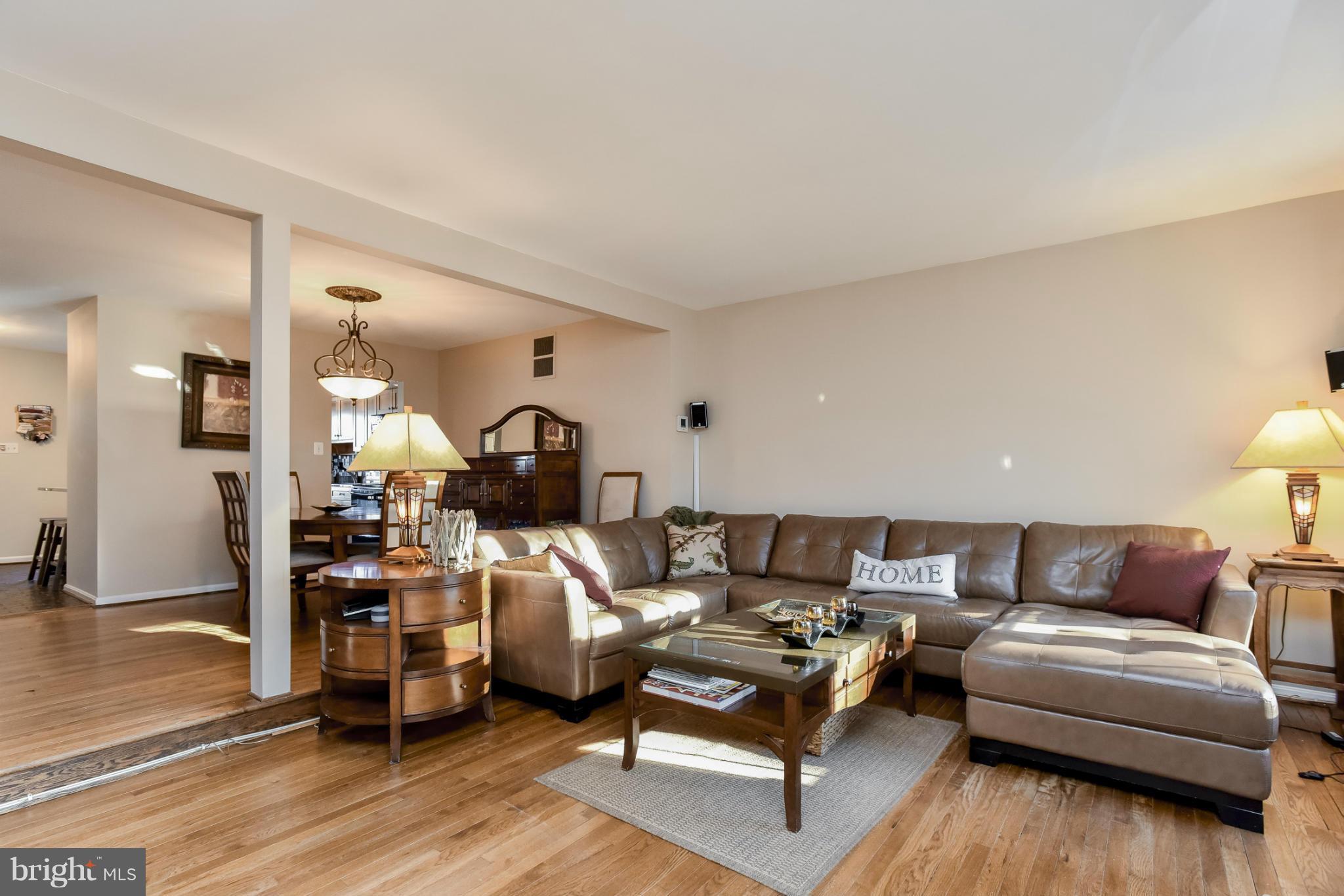 7441 Timberock Road Falls Church, VA 22043 - Photo 11 of 20 Living Room