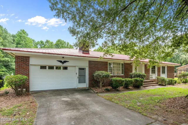 $219,900 | 111 Bateman Street, Plymouth, NC 27962