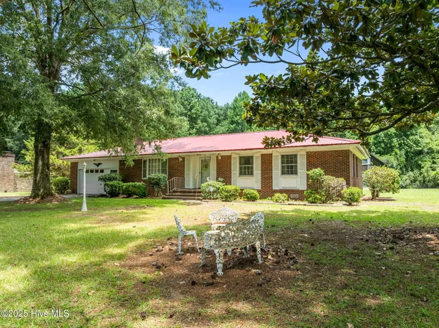 $219,900 | 111 Bateman Street, Plymouth, NC 27962