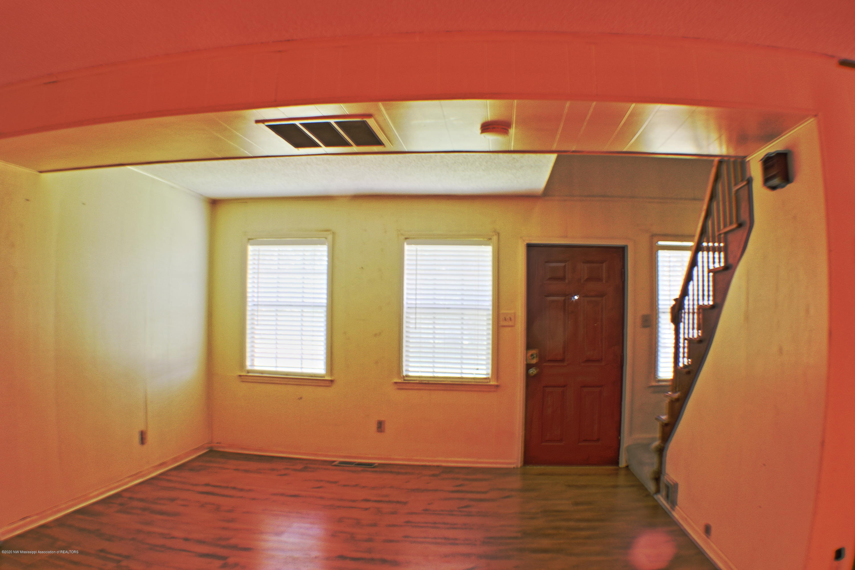 474 Pleasant Hill Road Nesbit, MS 38651 - Photo 10 of 13 living room2