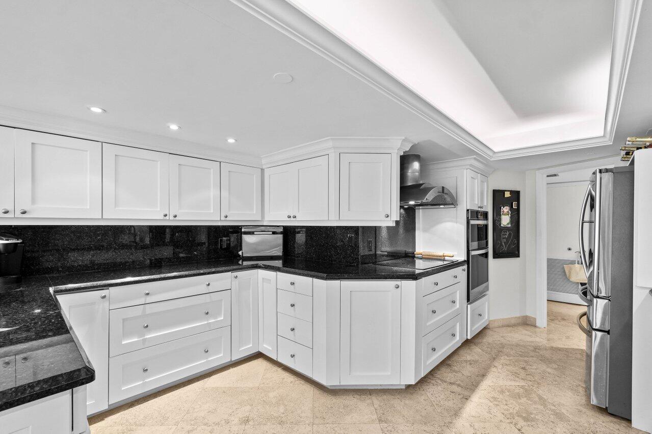 4301 North Ocean Boulevard, Unit 1107 Boca Raton, FL 33431 - Photo 11 of 29 009-4301NorthOceanBoulevard-A1107-BocaRa