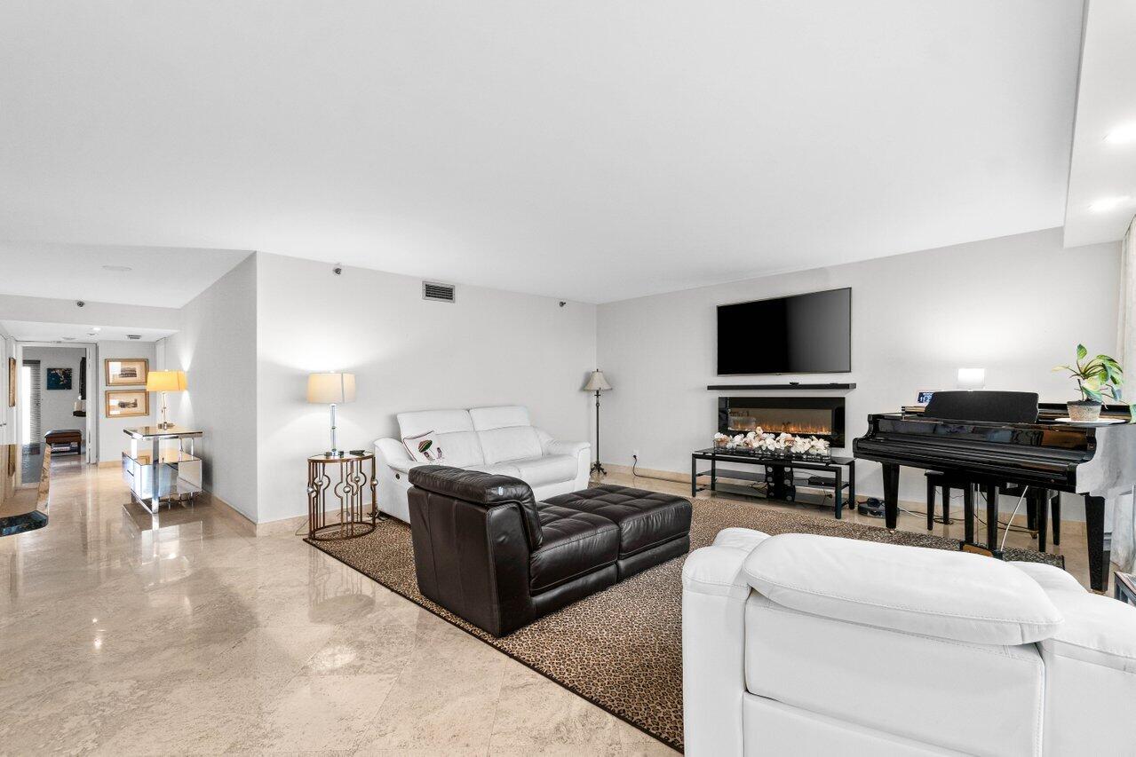 4301 North Ocean Boulevard, Unit 1107 Boca Raton, FL 33431 - Photo 6 of 29 005-4301NorthOceanBoulevard-A1107-BocaRa