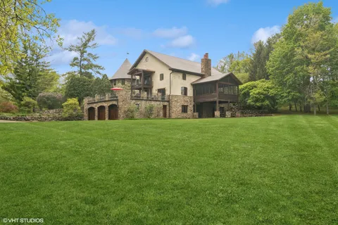 $2,250,000 | 236 Steeplechase Road, Barrington Hills, IL 60010