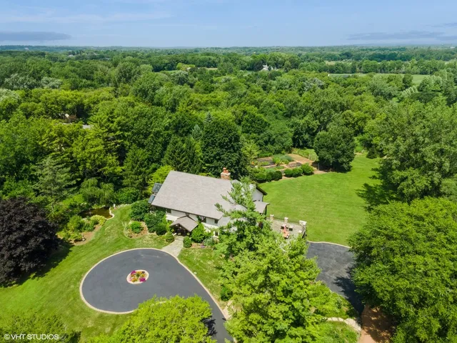 $2,250,000 | 236 Steeplechase Road, Barrington Hills, IL 60010