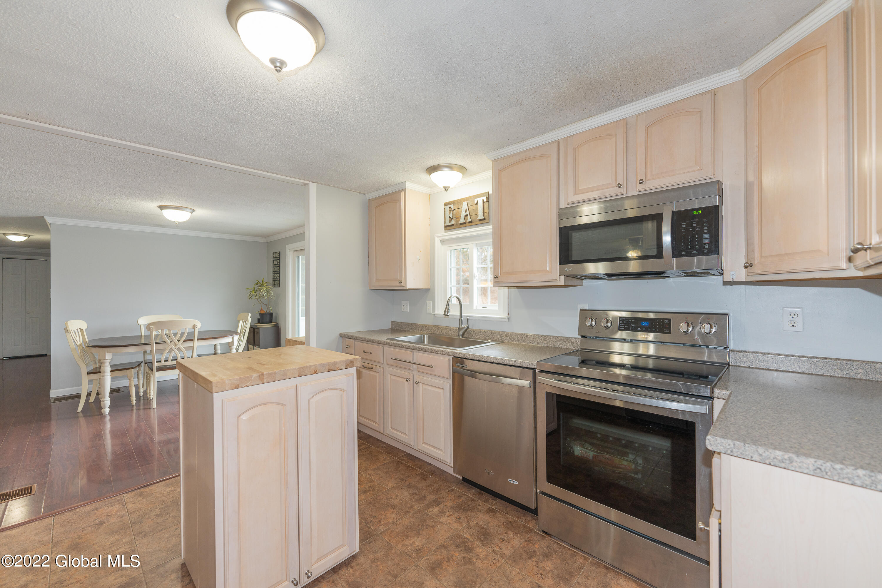 2307 West Fulton Road Warnerville, NY 12187 - Photo 15 of 48 4 Kitchen 5