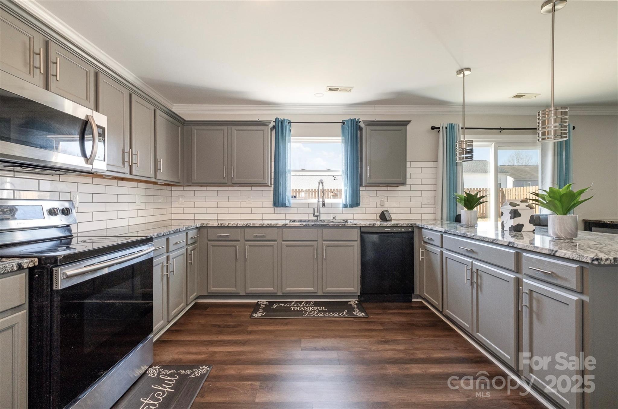 9323 John Russell Road Charlotte, NC 28215 - Photo 11 of 23 Gallery Image 11