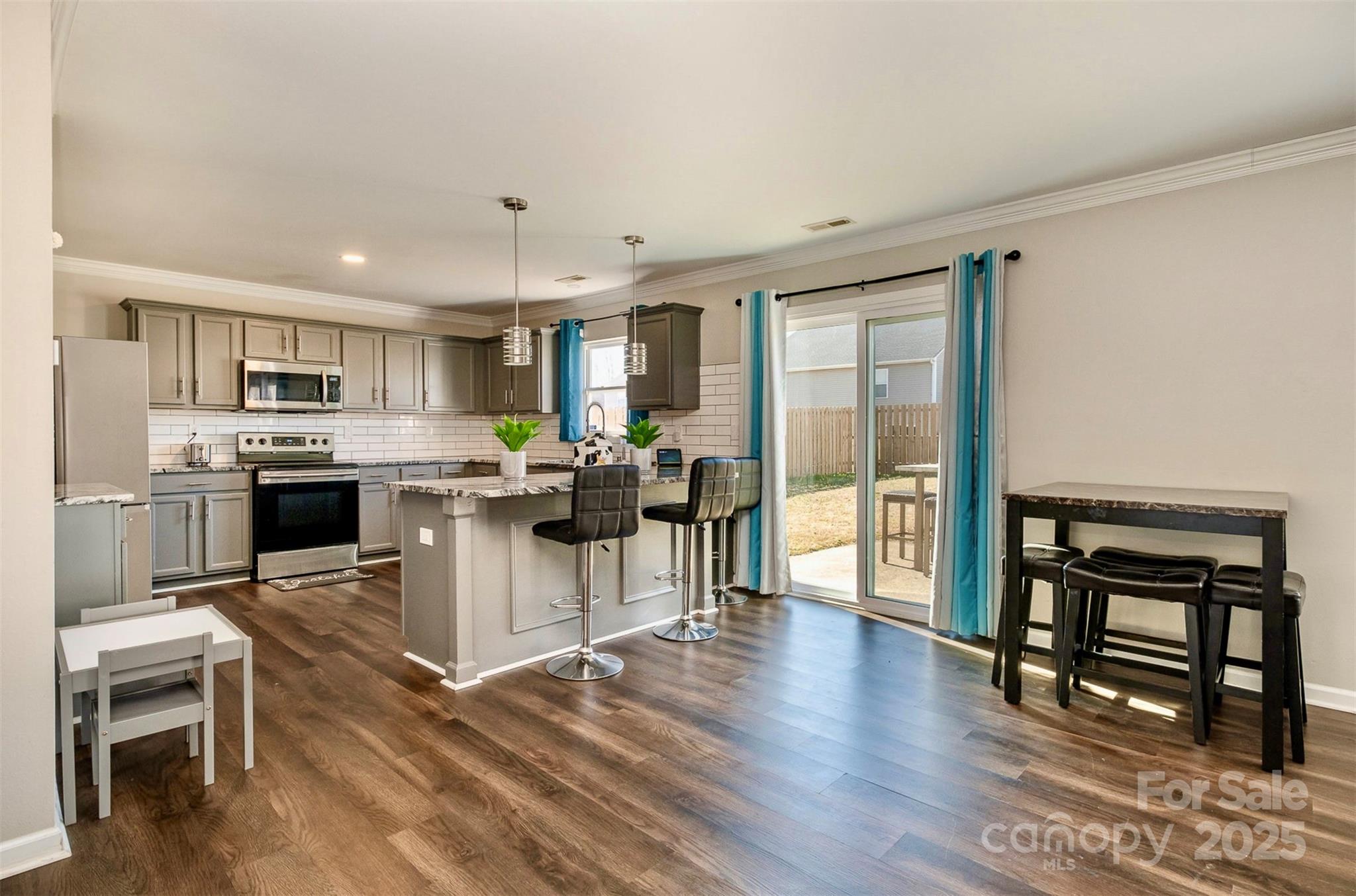 9323 John Russell Road Charlotte, NC 28215 - Photo 8 of 23 Gallery Image 8