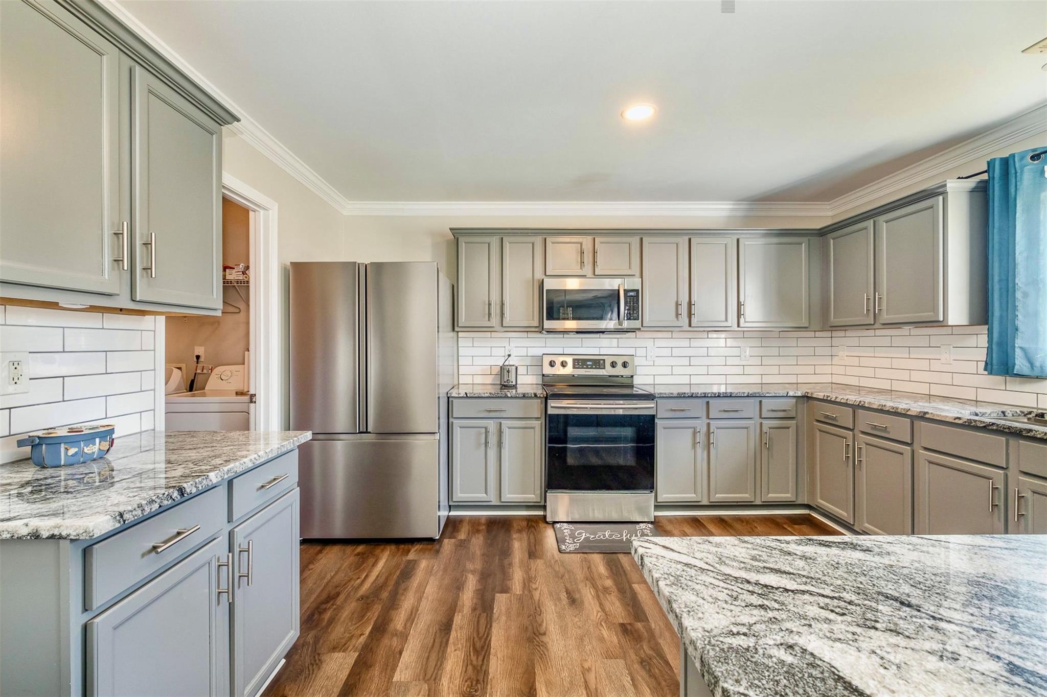 9323 John Russell Road Charlotte, NC 28215 - Photo 10 of 23 Gallery Image 10