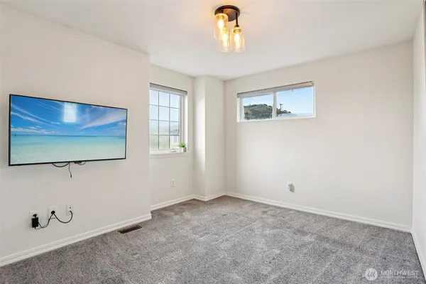 $1,165,000 | 27120 117th Place Southeast, Kent, WA 98030