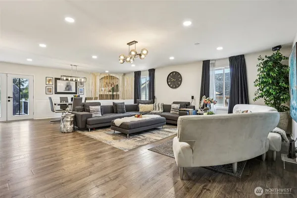 $1,165,000 | 27120 117th Place Southeast, Kent, WA 98030