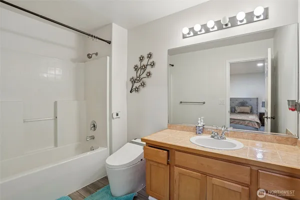 $1,165,000 | 27120 117th Place Southeast, Kent, WA 98030