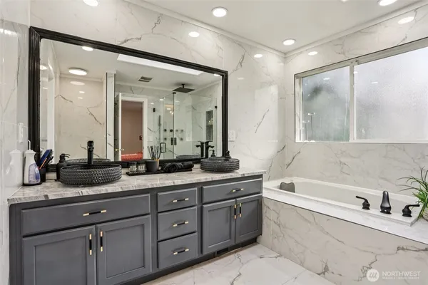 $1,165,000 | 27120 117th Place Southeast, Kent, WA 98030