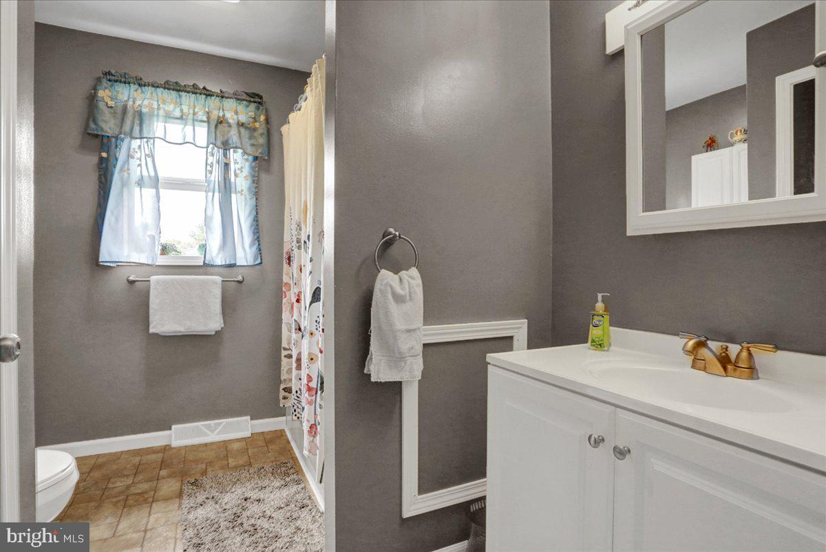 5226 Lorane Road Reading, PA 19606 - Photo 8 of 21 Gallery Image 8