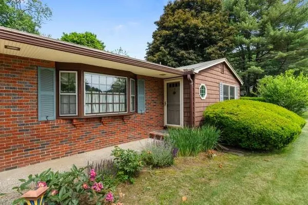 $775,000 | 9 Graystone Drive, Danvers, MA 01923