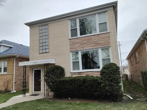 $1,950 | 2520 North Neva Avenue, Unit 1, Chicago, IL 60707
