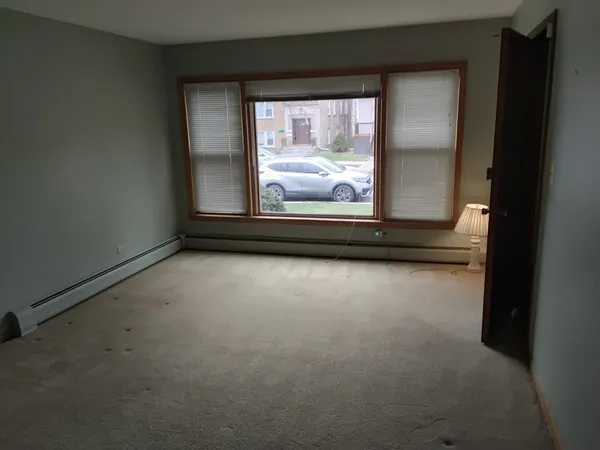 $1,950 | 2520 North Neva Avenue, Unit 1, Chicago, IL 60707