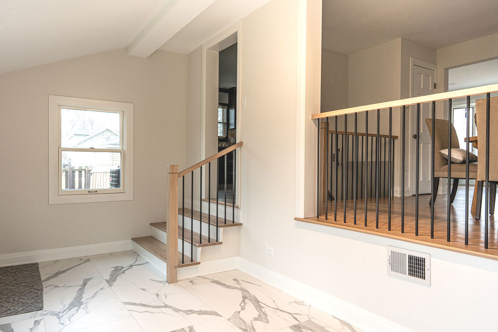 325 Roger Road Darien, IL 60561 - Photo 2 of 30 Gallery Image 2