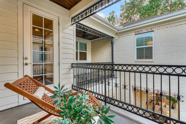 $1,025,000 | 172 McGoey Circle, Shenandoah, TX 77384