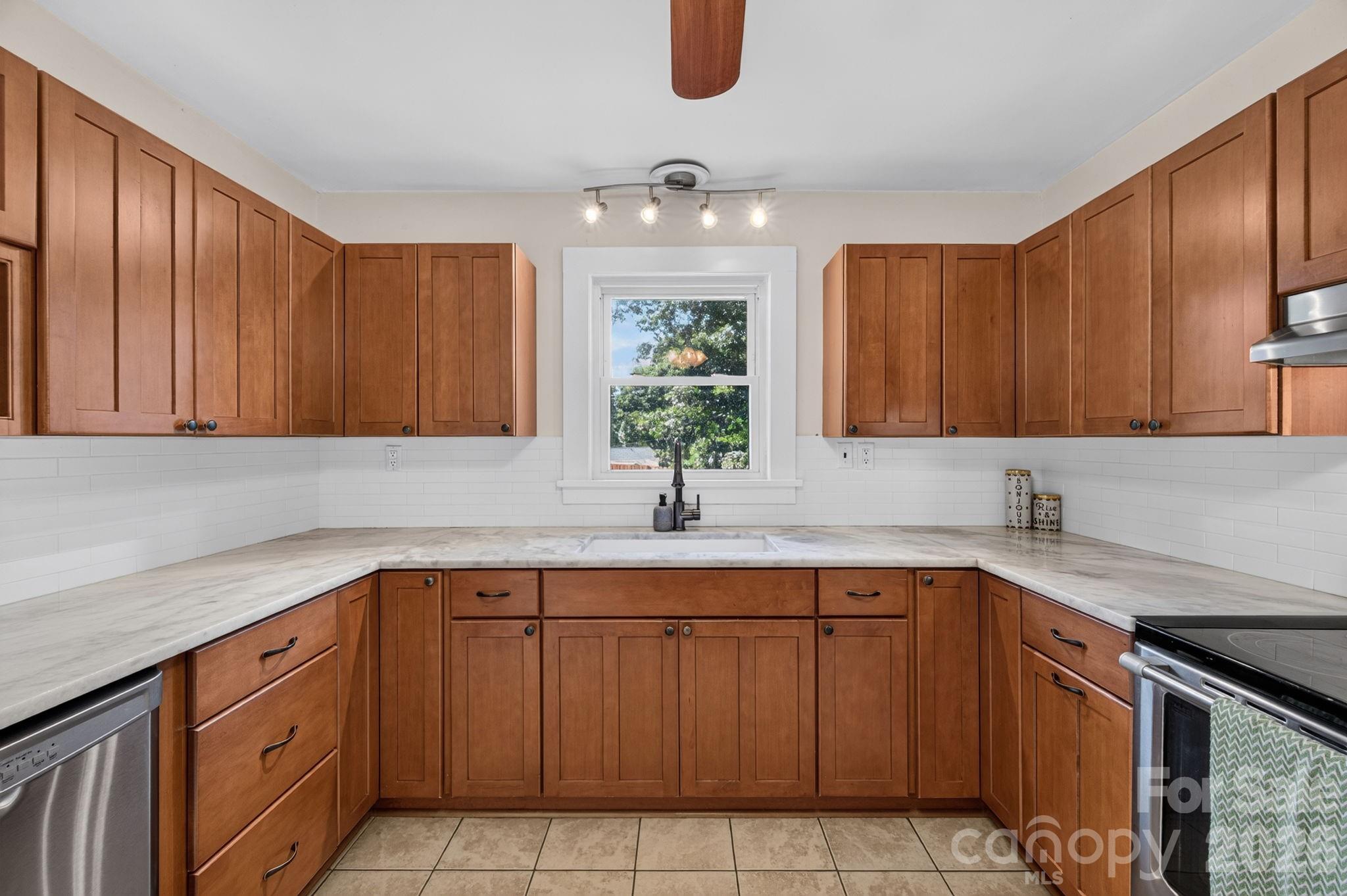 780 Jupiter Road Weaverville, NC 28787 - Photo 15 of 42 Gallery Image 15