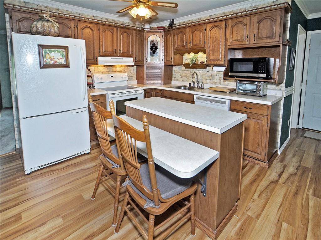 139 Matterhorn Road Monroeville, PA 15146 - Photo 5 of 28 Gallery Image 5
