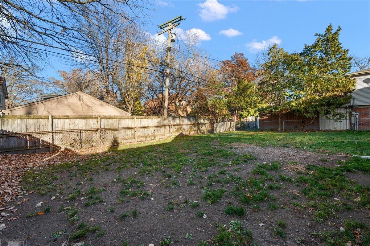 20945 Hampton Road Harper Woods, MI 48225 - Photo 65 of 74 Backyard
