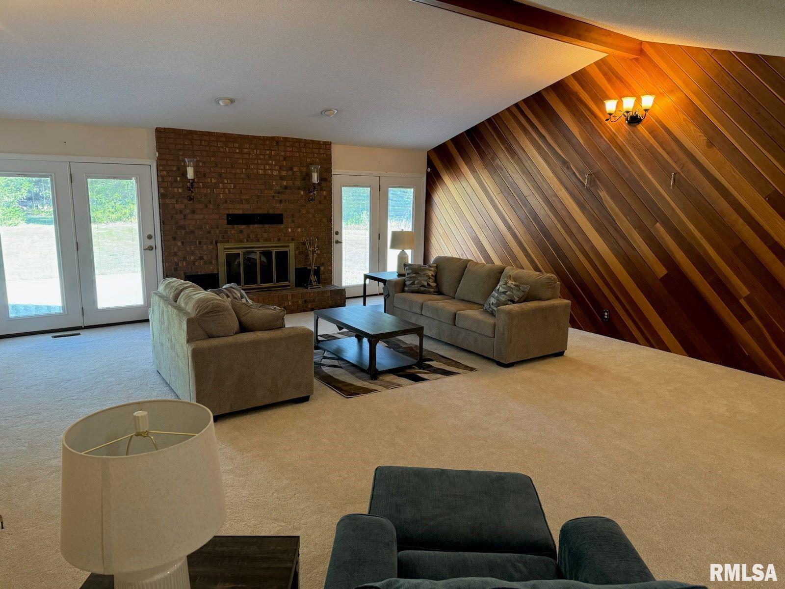 13866 East Jc Lake Road Mount Vernon, IL 62864 - Photo 2 of 24 Gallery Image 2