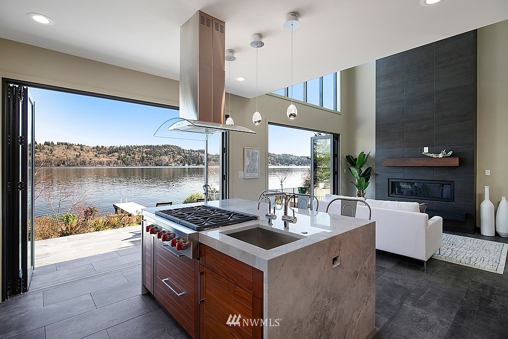 13510 Riviera Place Northeast Seattle, WA 98125 - Photo 12 of 28