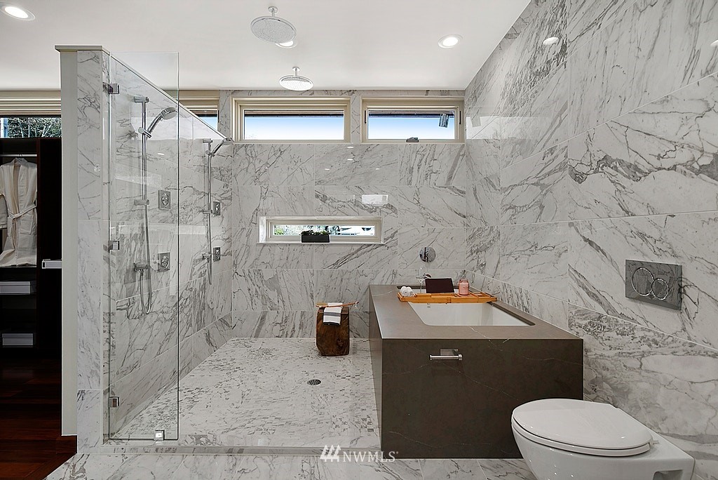 13510 Riviera Place Northeast Seattle, WA 98125 - Photo 16 of 28